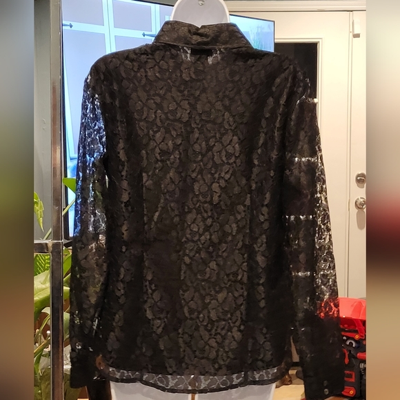 Jaclyn Smith black lace button down. - Picture 6 of 7